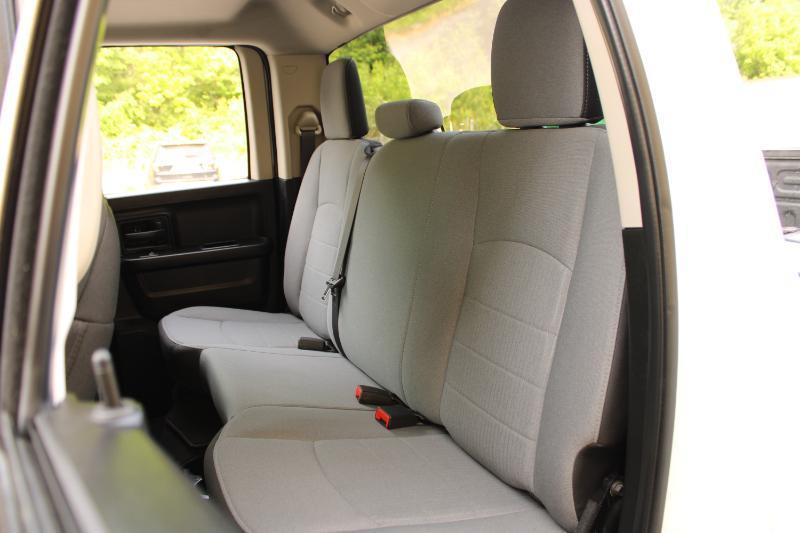 RAM 1500 Classic Tradesman 4x2 Quad Cab 6'4" Box 2021