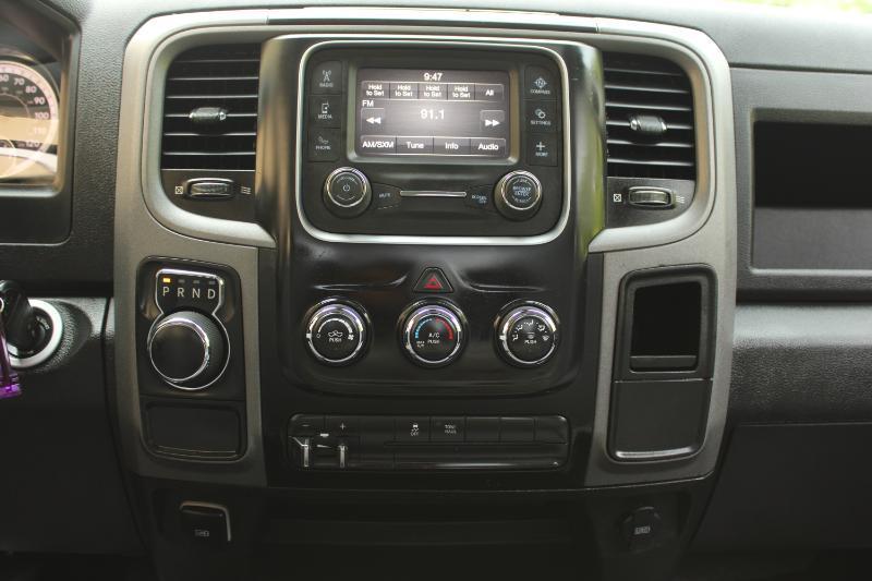 RAM 1500 Classic Tradesman 4x2 Quad Cab 6'4" Box 2021