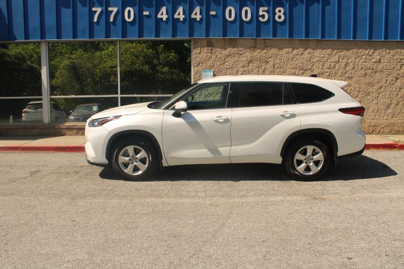 Toyota Highlander Hybrid LE AWD (Natl) 2022