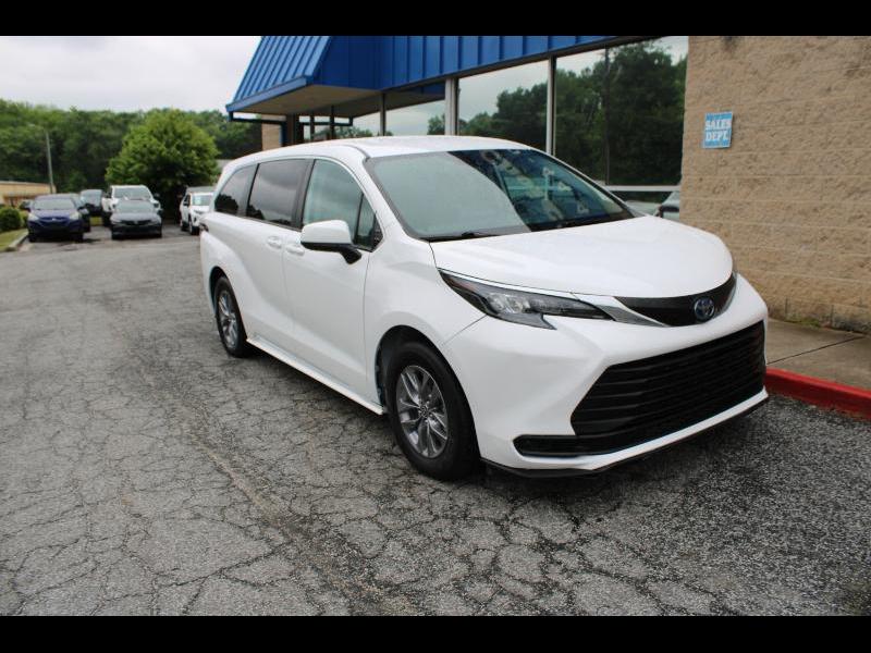 2024 Toyota Sienna LE FWD 8-Passenger (Natl)