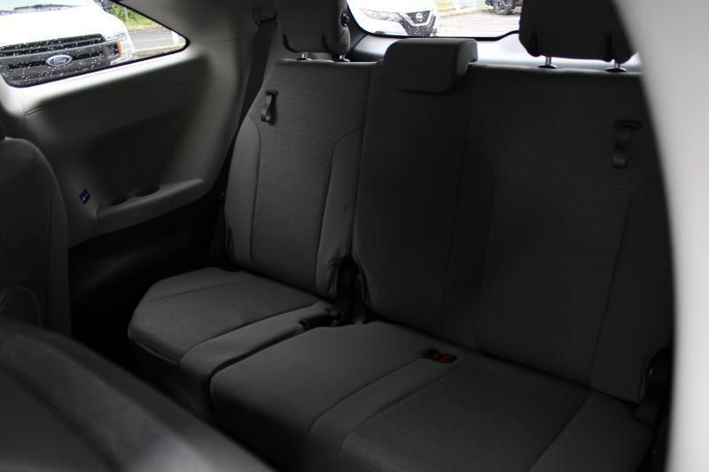Toyota Sienna LE FWD 8-Passenger (Natl) 2024