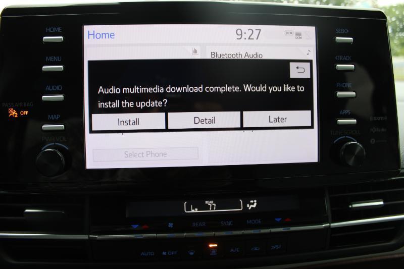 Toyota Sienna LE FWD 8-Passenger (Natl) 2024