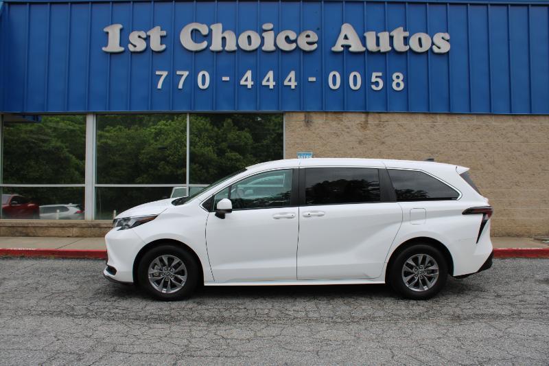 Toyota Sienna LE FWD 8-Passenger (Natl) 2024