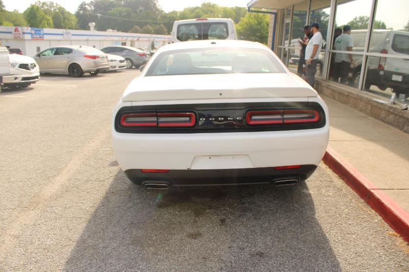 Dodge Challenger SXT RWD 2019