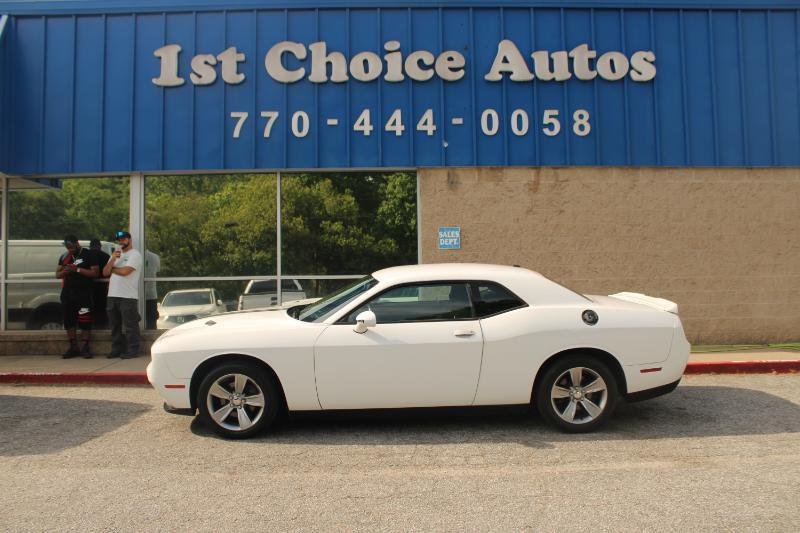 Dodge Challenger SXT RWD 2019