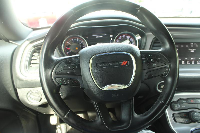 Dodge Challenger SXT RWD 2019