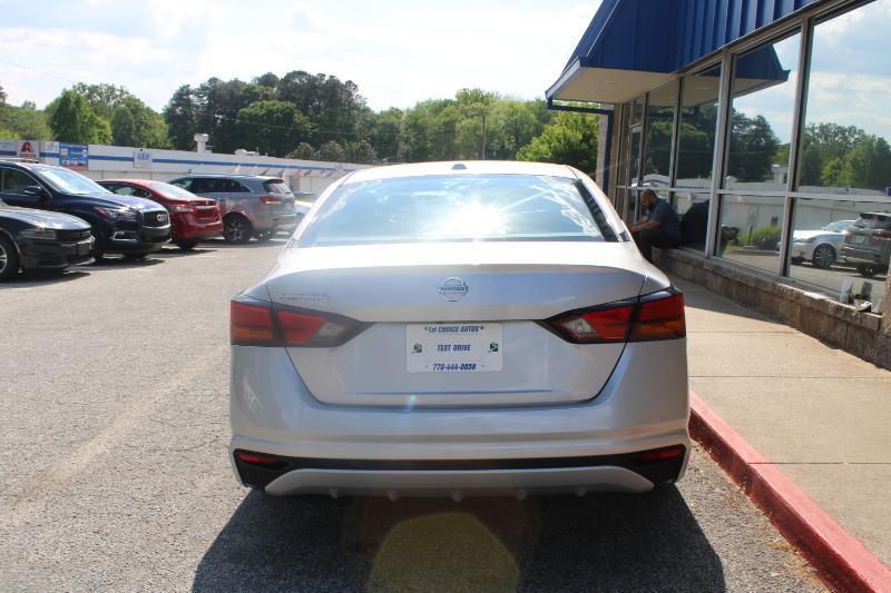 Nissan Altima 2.5 S Sedan 2020