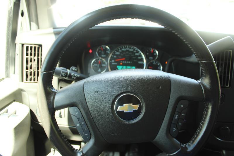 Chevrolet Express Cargo Van RWD 2500 135" 2021