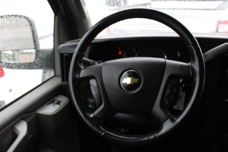 Chevrolet Express Cargo Van RWD 2500 135" 2020