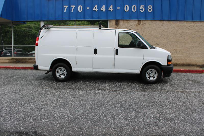 Chevrolet Express Cargo Van RWD 2500 135" 2020