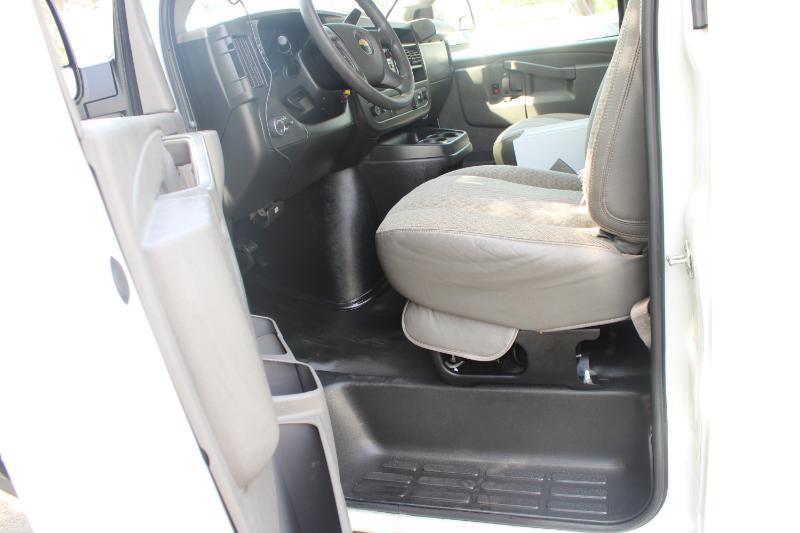 Chevrolet Express Cargo Van RWD 2500 135" 2019