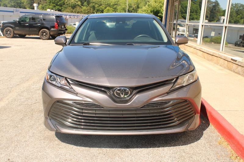 Toyota Camry LE Auto (Natl) 2019