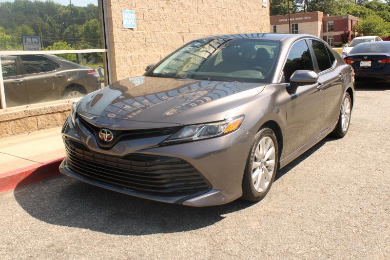 Toyota Camry LE Auto (Natl) 2019