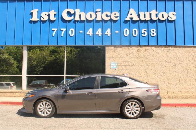 Toyota Camry LE Auto (Natl) 2019