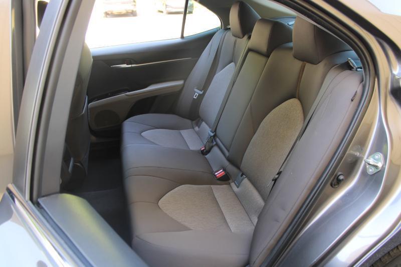 Toyota Camry LE Auto (Natl) 2019