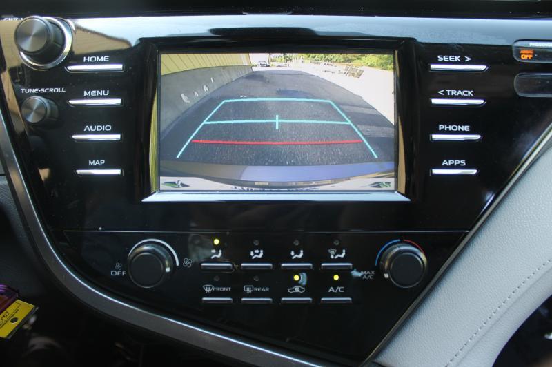 Toyota Camry LE Auto (Natl) 2019