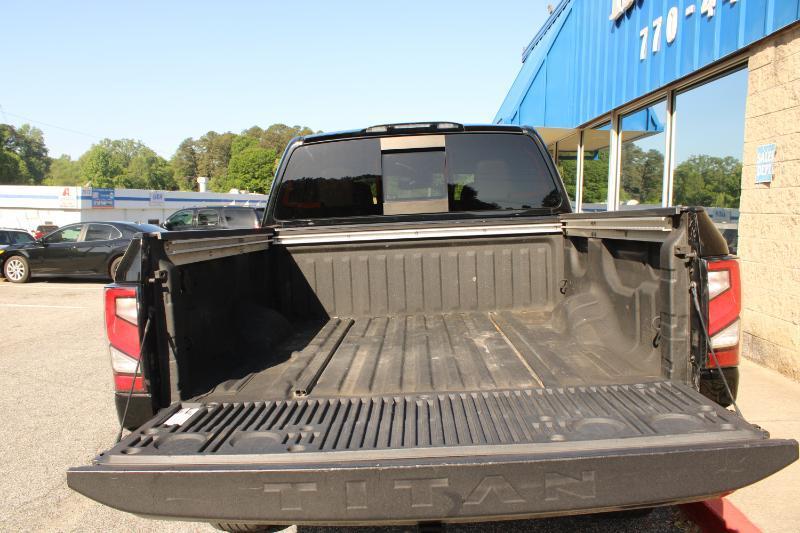 Nissan Titan 4x4 Crew Cab Platinum Reserve 2020