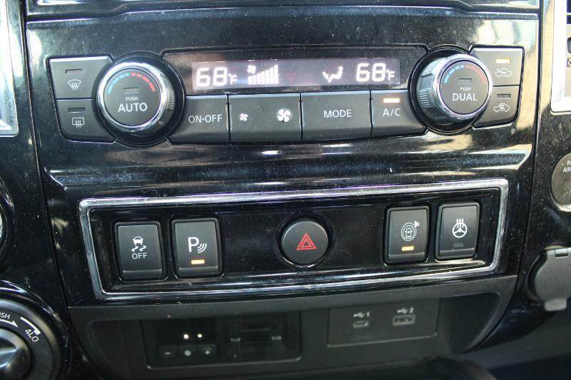 Nissan Titan 4x4 Crew Cab Platinum Reserve 2020