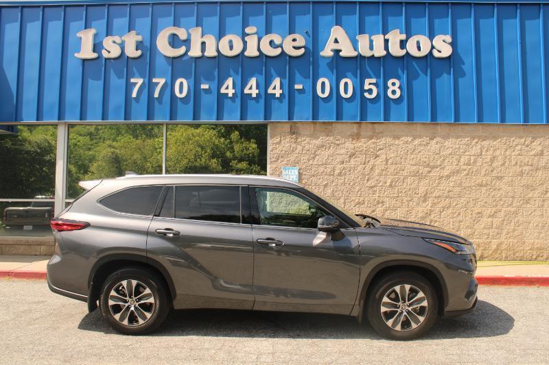 Toyota Highlander Hybrid XLE AWD (Natl) 2022