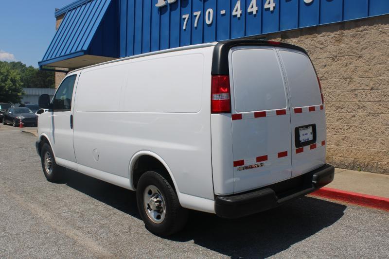 Chevrolet Express Cargo Van RWD 2500 135" 2021