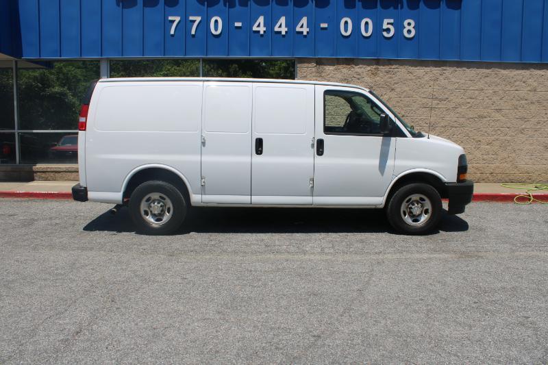 Chevrolet Express Cargo Van RWD 2500 135" 2021
