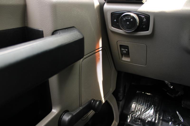 Ford F-150 2WD SuperCab 145" XLT 2016