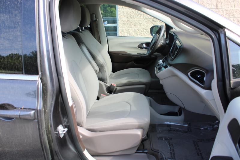 Chrysler Voyager LX FWD 2020