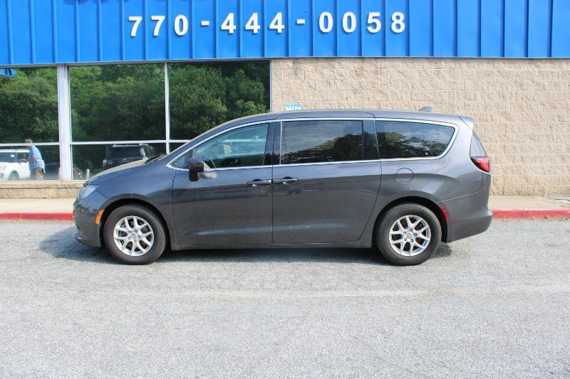 Chrysler Voyager LX FWD 2020