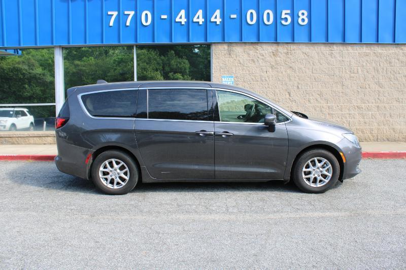 Chrysler Voyager LX FWD 2020