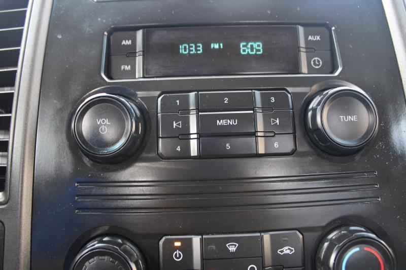 Ford Super Duty F-250 SRW XLT 2WD Reg Cab 8' Box 2019