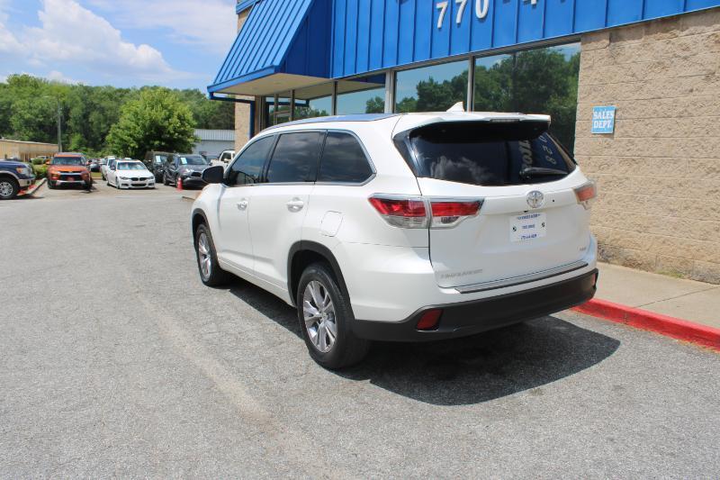 Toyota Highlander FWD 4dr V6 XLE (Natl) 2015
