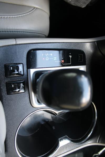 Toyota Highlander FWD 4dr V6 XLE (Natl) 2015