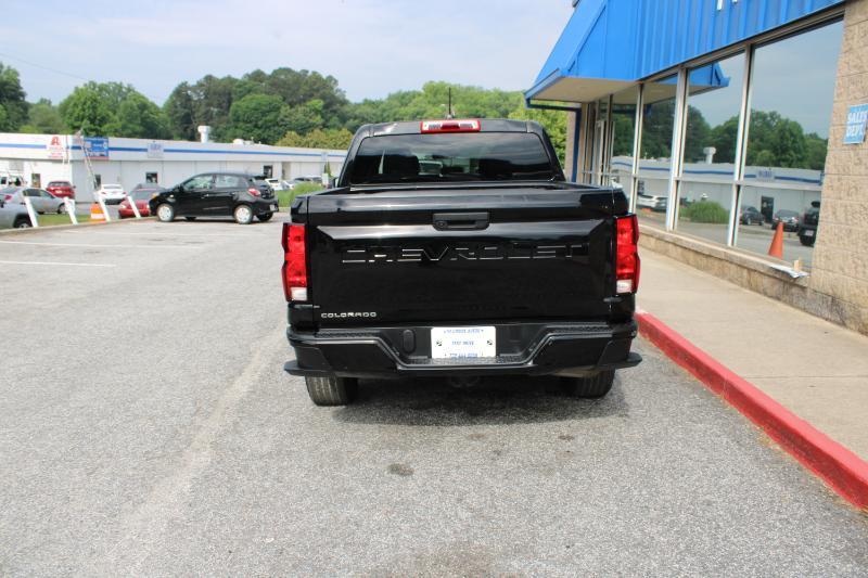 Chevrolet Colorado 2WD Crew Cab WT 2023
