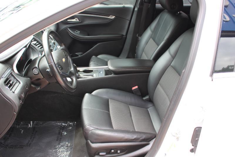 Chevrolet Impala 4dr Sdn LT w/1LT 2020