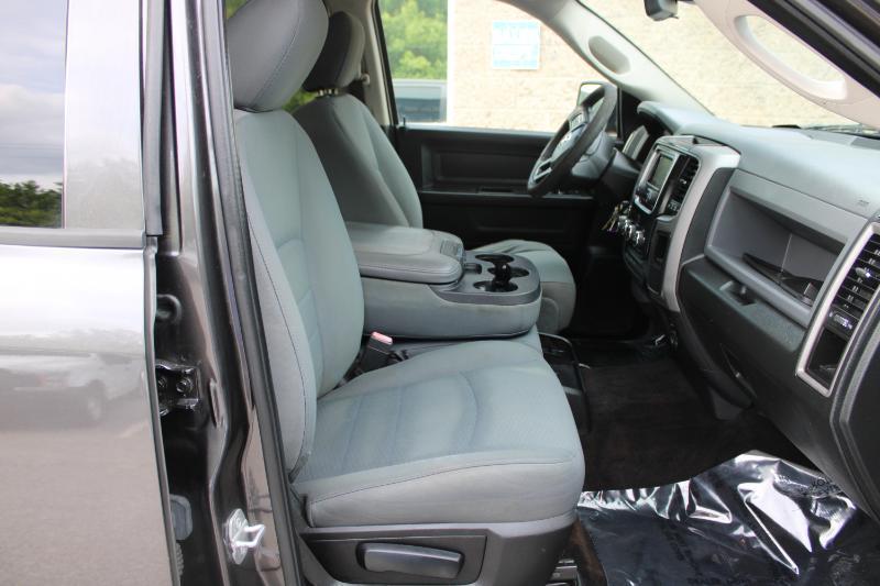 RAM 1500 2WD Crew Cab 140.5" Tradesman 2016