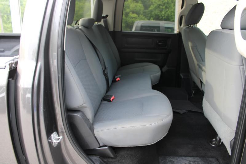 RAM 1500 2WD Crew Cab 140.5" Tradesman 2016
