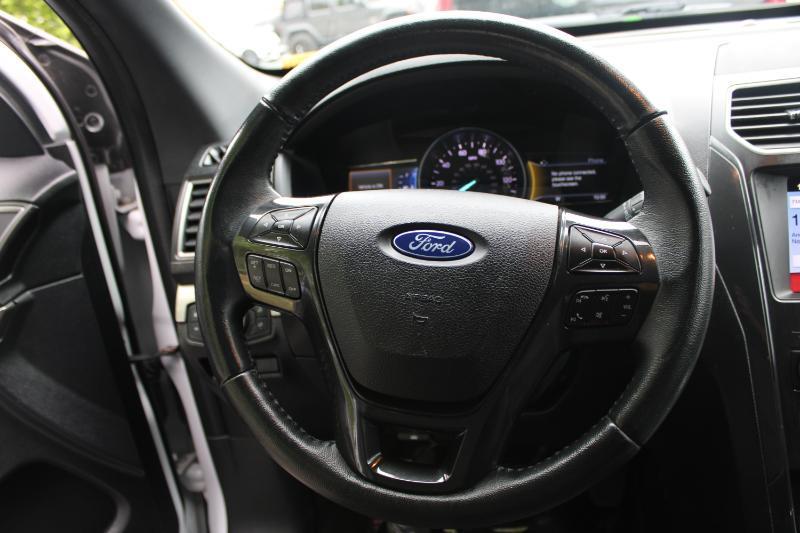 Ford Explorer XLT FWD 2019