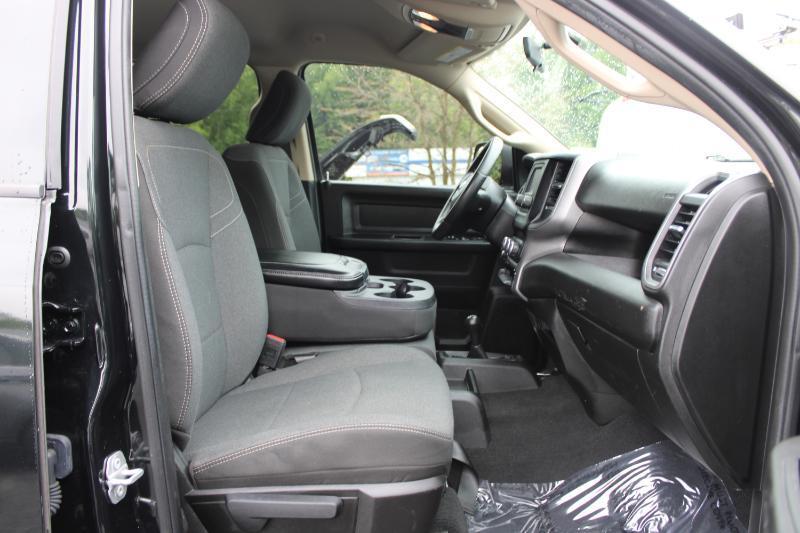 RAM 2500 Tradesman 4x4 Crew Cab 6'4" Box 2019