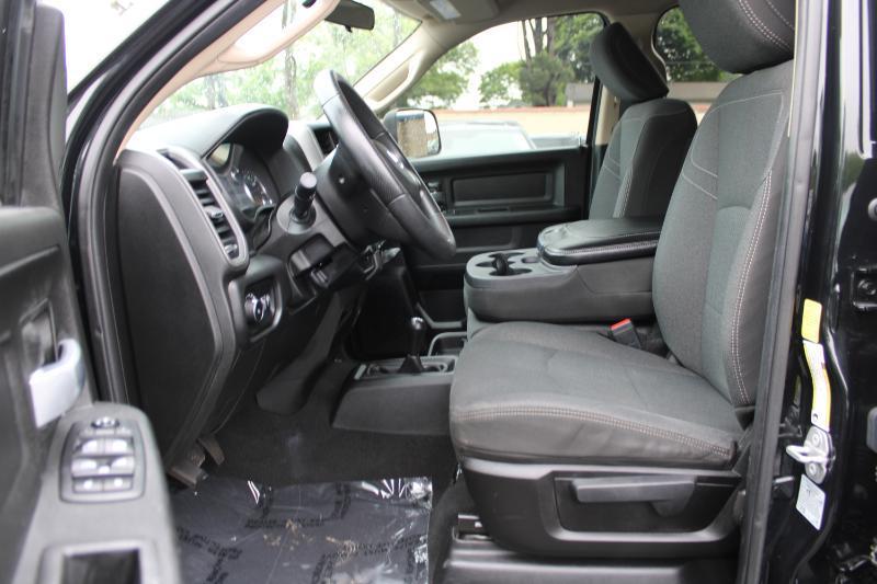 RAM 2500 Tradesman 4x4 Crew Cab 6'4" Box 2019