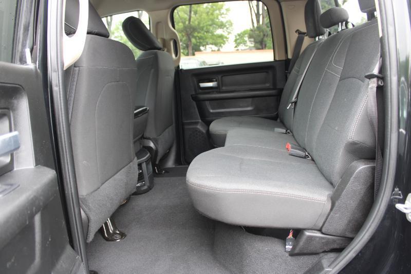 RAM 2500 Tradesman 4x4 Crew Cab 6'4" Box 2019