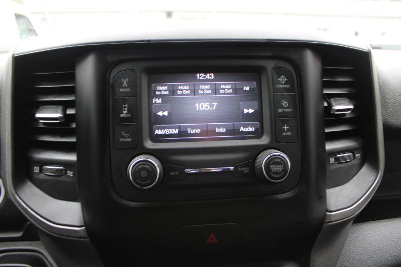 RAM 2500 Tradesman 4x4 Crew Cab 6'4" Box 2019