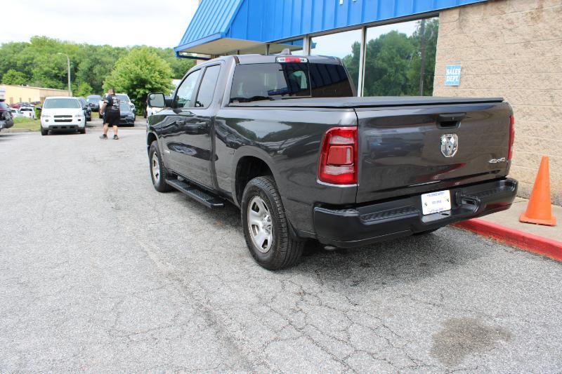 RAM 1500 Tradesman 4x4 Quad Cab 6'4" Box 2021