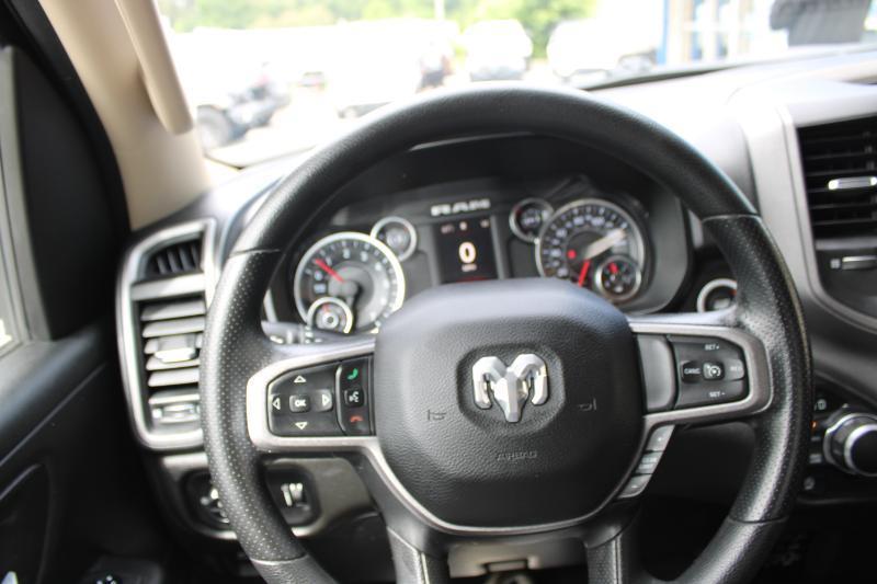 RAM 1500 Tradesman 4x4 Quad Cab 6'4" Box 2021