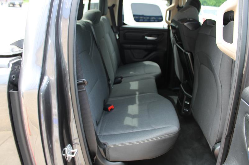 RAM 1500 Tradesman 4x4 Quad Cab 6'4" Box 2021