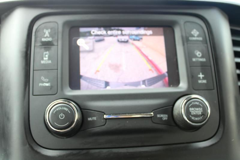 RAM 1500 Tradesman 4x4 Quad Cab 6'4" Box 2021