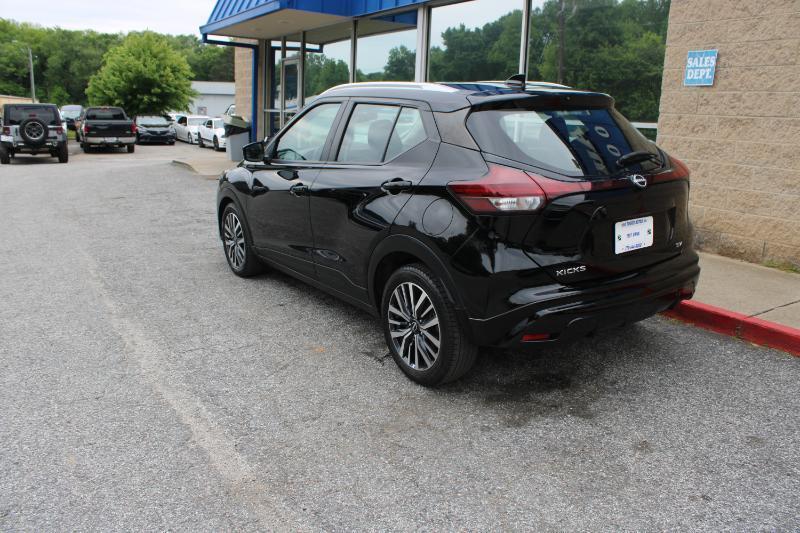 Nissan Kicks SV FWD 2022