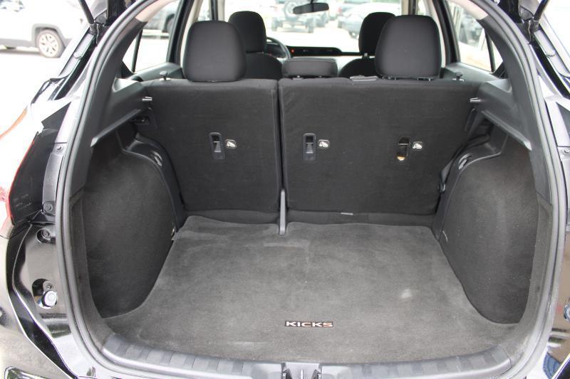 Nissan Kicks SV FWD 2022