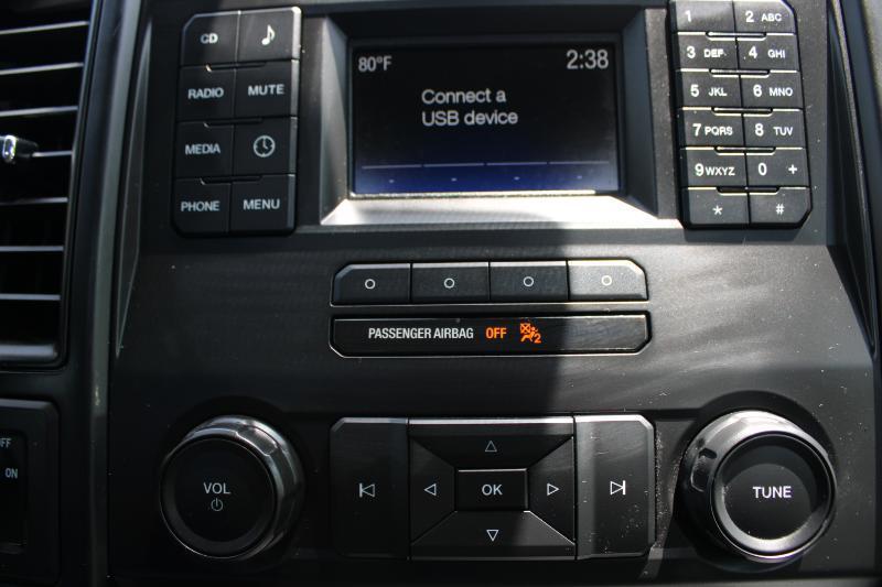 Ford F-150 XL 2WD Reg Cab 8' Box 2017