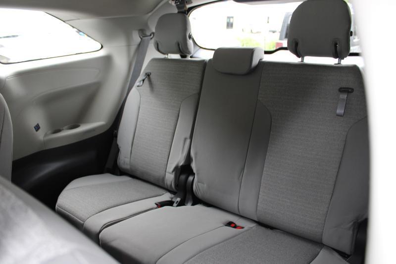 Toyota Sienna LE FWD 8-Passenger (Natl) 2023