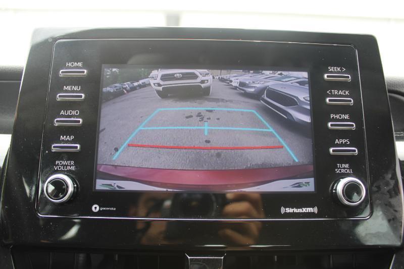 Toyota Camry Hybrid LE CVT (Natl) 2022